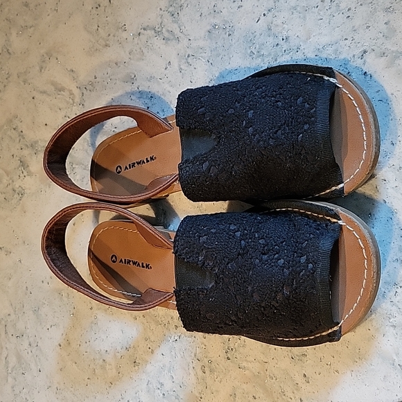 airwair sandals